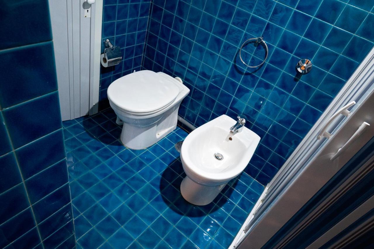 Casa "Positano" Da Ely - Salerno Centro Con Self Check-In Apartment Luaran gambar