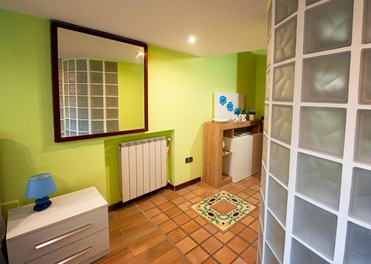 Casa "Positano" Da Ely - Salerno Centro Con Self Check-In Apartment Luaran gambar